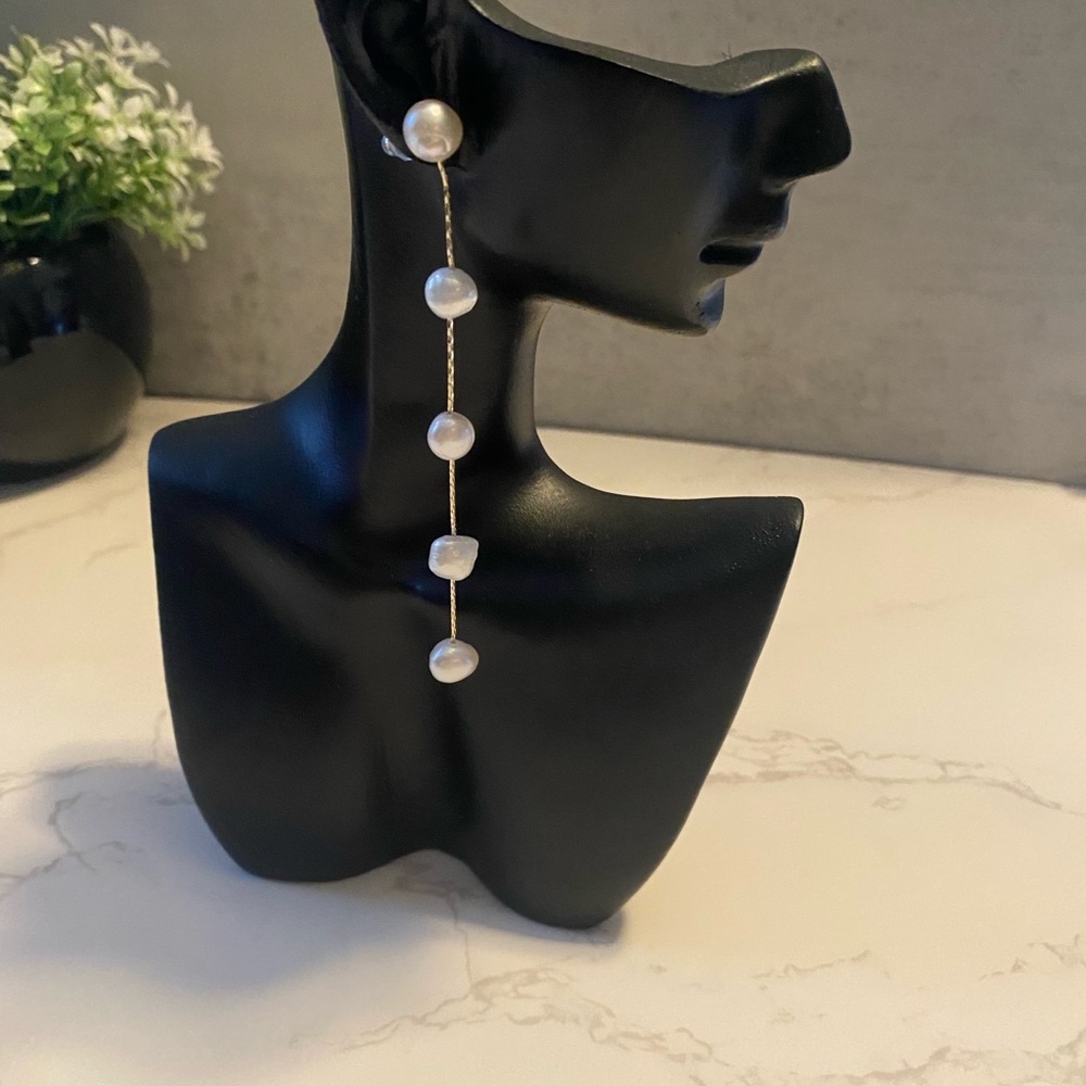 Beaut faux fashion earrings